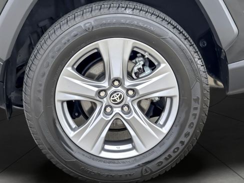 Certified 2022 Toyota RAV4 LE AWD/4WD image 24