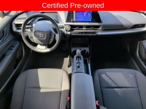 Used 2025 Toyota Prius LE FWD image 24