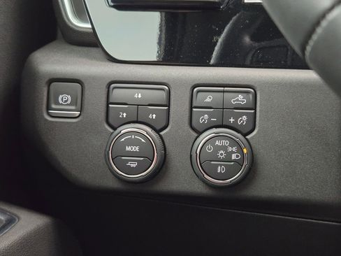 Certified 2024 Chevrolet Silverado 3500 LT w/ All Star Edition image 25