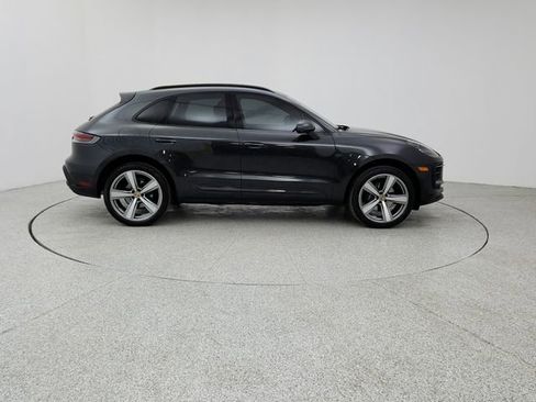 Used 2022 Porsche Macan image 4