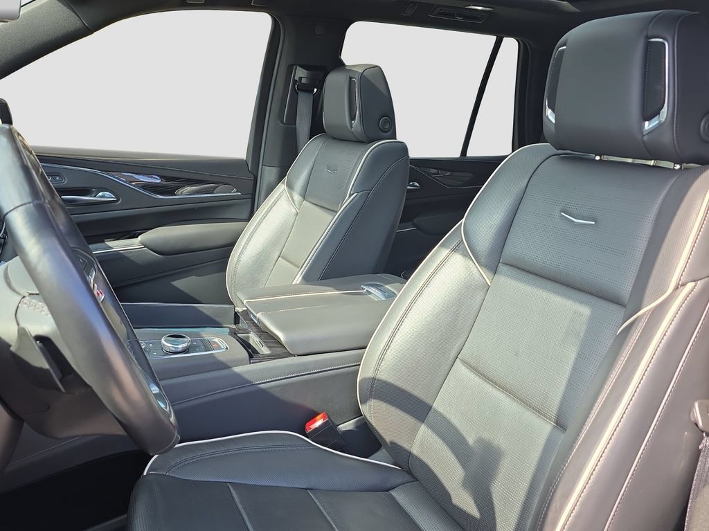 Used 2022 Cadillac Escalade Sport w/ Touring Package AWD/4WD image 7