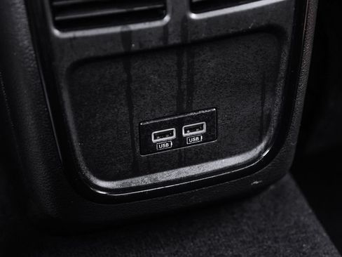 Used 2019 Chrysler 300 S RWD image 50