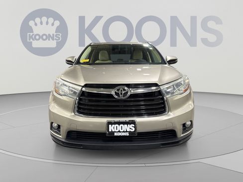 Used 2015 Toyota Highlander XLE AWD/4WD image 10