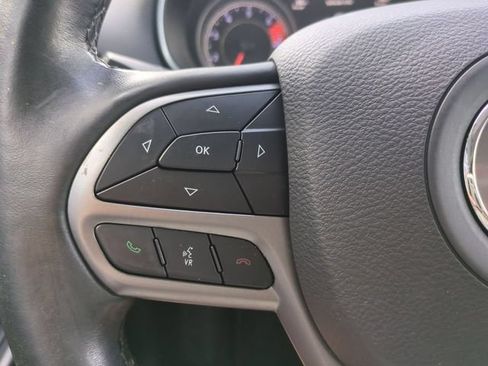 Used 2019 Jeep Cherokee Limited FWD image 26
