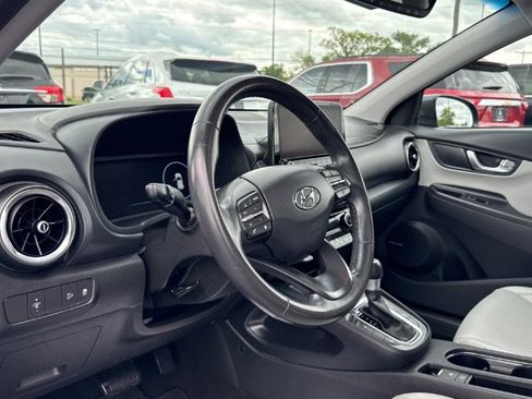 Used 2022 Hyundai Kona Limited FWD image 18