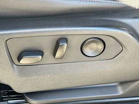 Used 2023 GMC Sierra 1500 SLT w/ SLT Premium Plus Package image 40