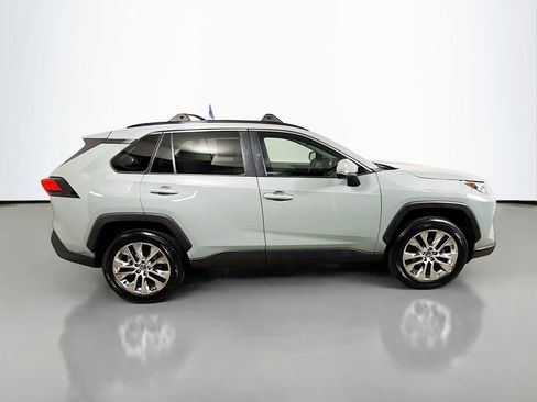 Used 2020 Toyota RAV4 XLE Premium image 26