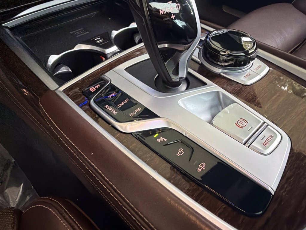 Used 2022 BMW 750i xDrive w/ Luxury Rear Seating Package AWD/4WD image 52