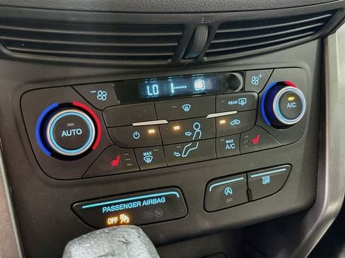 Used 2018 Ford Escape SE FWD image 15