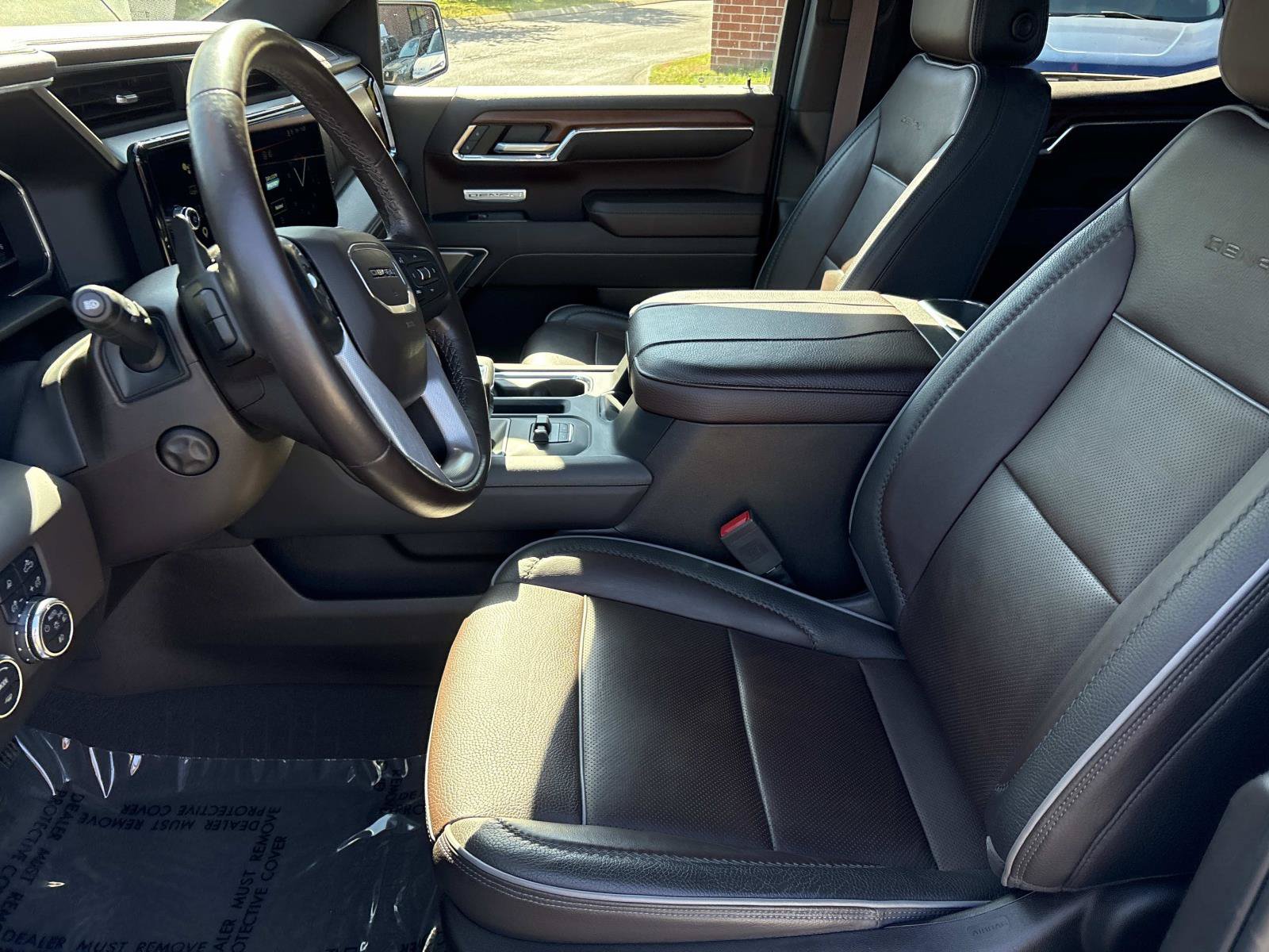 Used 2023 GMC Sierra 1500 Denali w/ Denali Reserve Package AWD/4WD image 16
