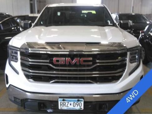Used 2025 GMC Sierra 1500 SLT AWD/4WD image 2