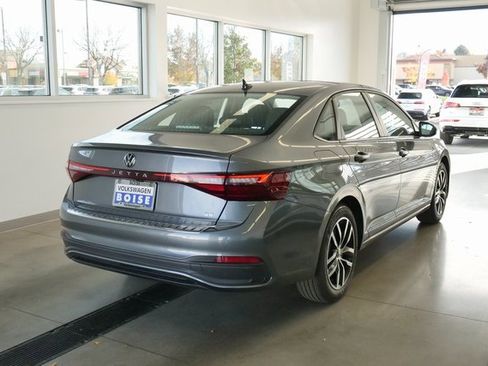 New 2026 Volkswagen Jetta SE image 6