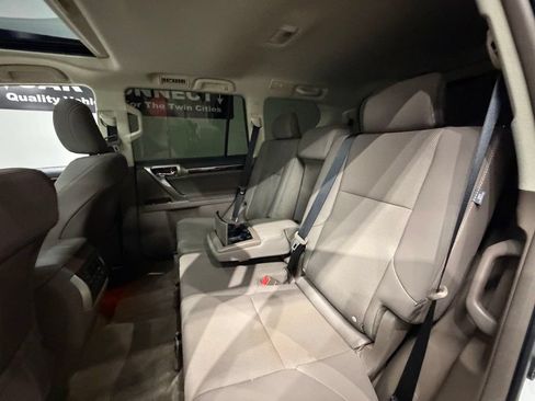 Used 2019 Lexus GX 460 Premium AWD/4WD image 25