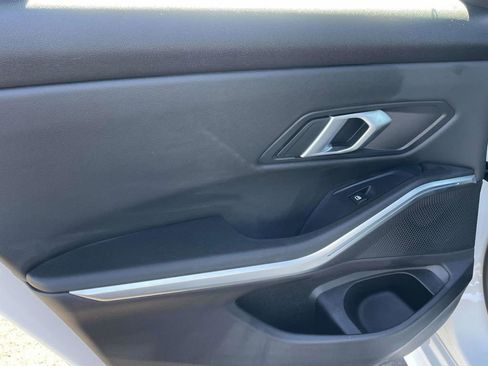 Used 2025 BMW 330i Sedan image 11