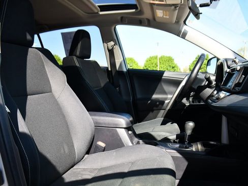 Used 2016 Toyota RAV4 XLE AWD/4WD image 16