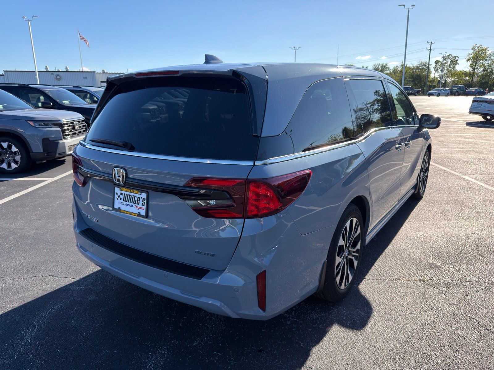 Used 2025 Honda Odyssey Elite image 6
