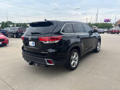 Used 2017 Toyota Highlander Limited AWD/4WD image 5