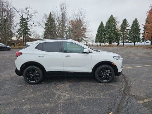 Used 2024 Buick Encore GX Sport Touring image 7