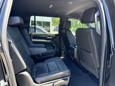Used 2024 Chevrolet Suburban LT w/ Luxury Package AWD/4WD image 28