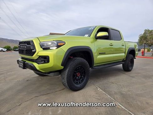 Used 2022 Toyota Tacoma TRD Pro AWD/4WD image 2