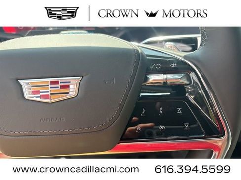 New 2026 Cadillac Escalade ESV Platinum Sport w/ LPO, ONYX Package AWD/4WD image 15