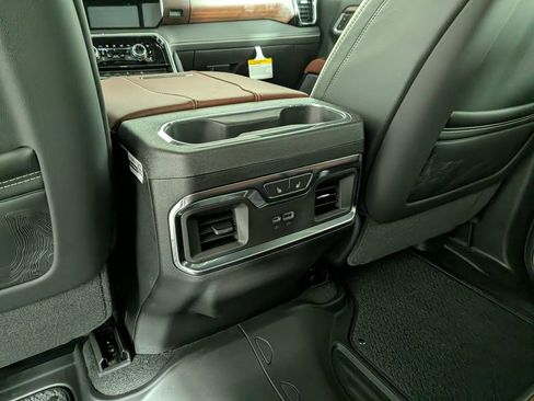New 2026 GMC Sierra 3500 Denali Ultimate image 35
