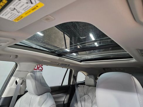 New 2026 Toyota Highlander Platinum AWD/4WD image 13