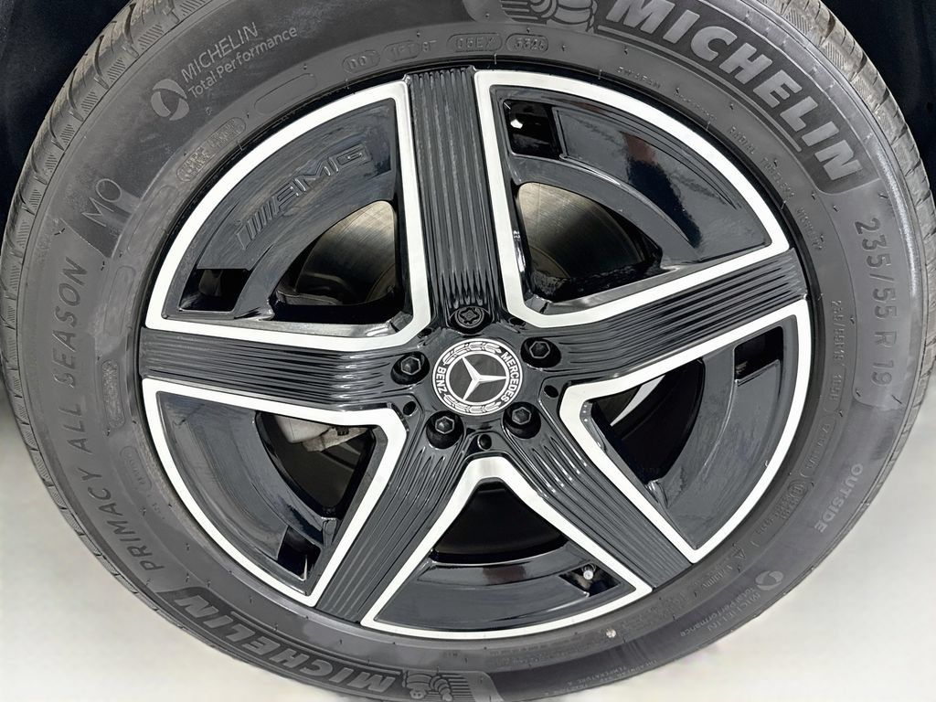 Certified 2026 Mercedes-Benz GLC 300 image 30