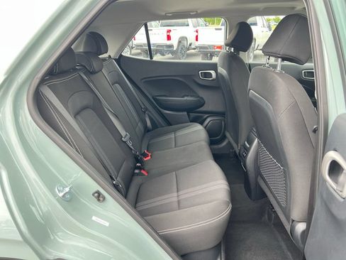 Used 2025 Hyundai Venue SEL FWD image 23