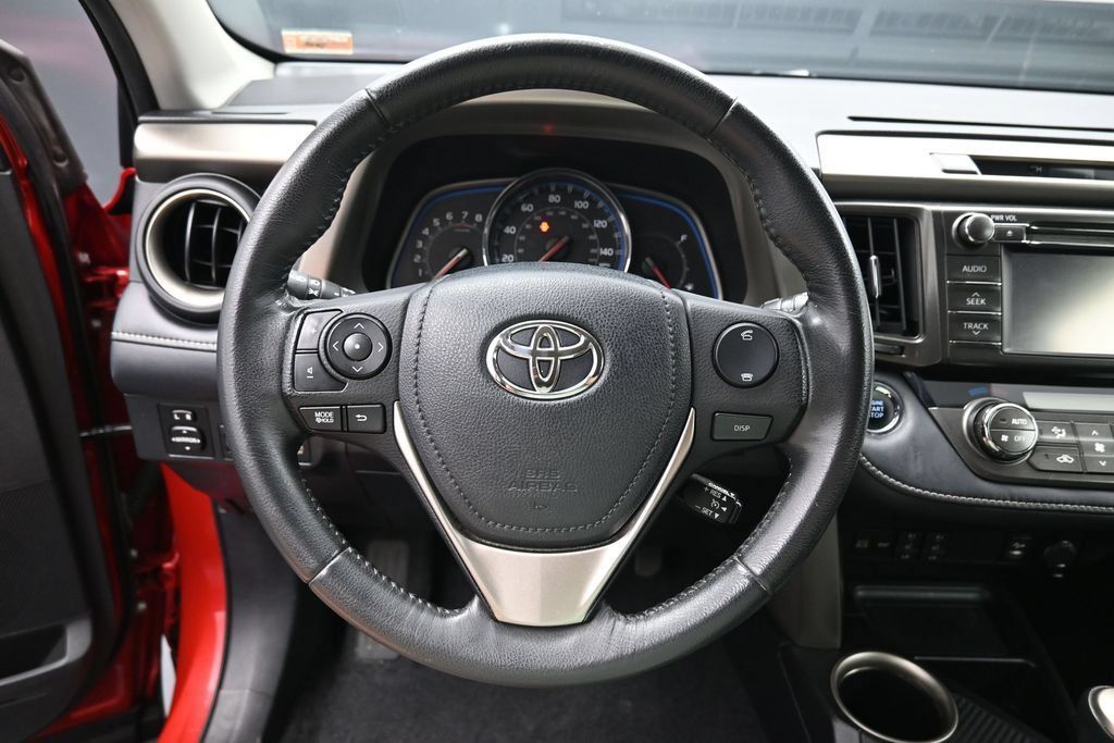 Used 2013 Toyota RAV4 Limited AWD/4WD image 17