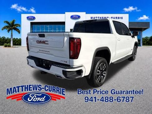 Used 2024 GMC Sierra 1500 AT4 w/ Technology Package AWD/4WD image 4