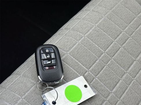 Used 2024 Honda HR-V LX image 31