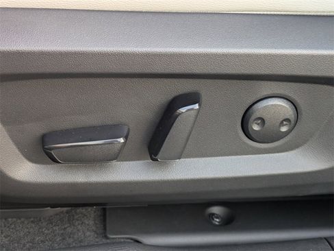 New 2025 Mitsubishi Outlander SEL image 22