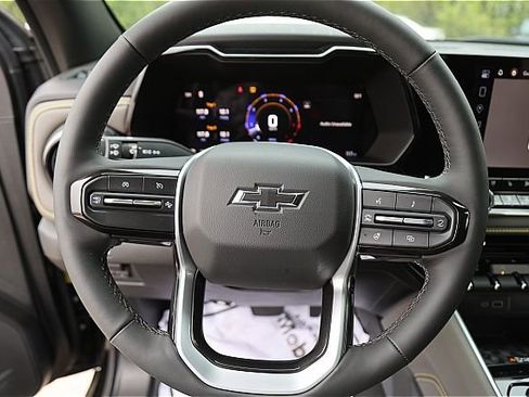 New 2024 Chevrolet Colorado ZR2 w/ ZR2 Bison Edition image 18