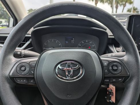 Used 2023 Toyota Corolla LE FWD image 29