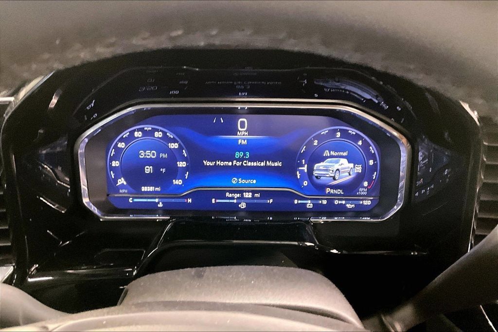 Used 2024 Chevrolet Silverado 1500 RST AWD/4WD image 19
