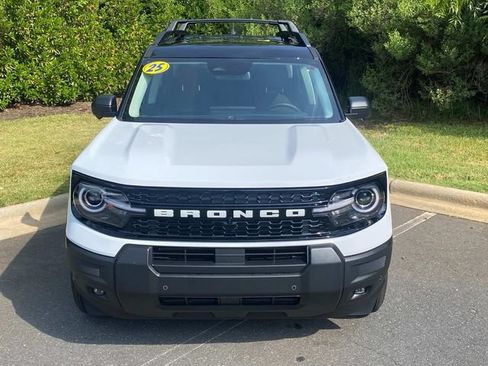 Used 2025 Ford Bronco Sport Outer Banks w/ Outer Banks Tech Package+ AWD/4WD image 3