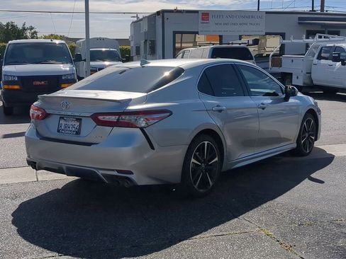 Used 2019 Toyota Camry XSE image 7