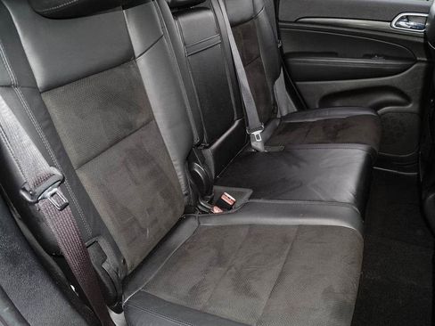 Used 2019 Jeep Grand Cherokee Altitude AWD/4WD image 19