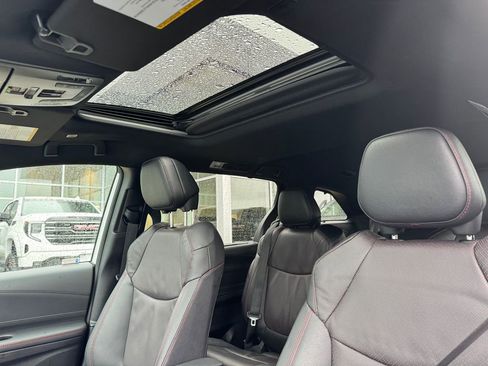 Used 2025 Toyota Sienna XSE w/ XSE Premium Package image 53