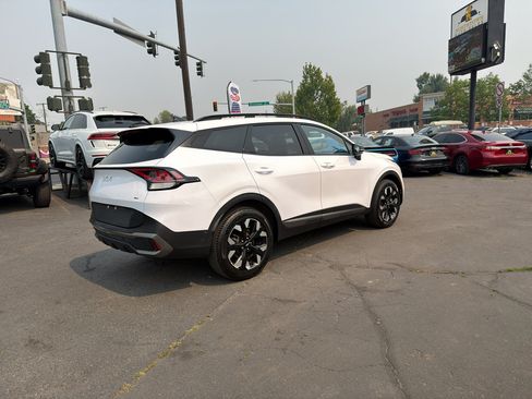Used 2023 Kia Sportage X-Line AWD/4WD image 8
