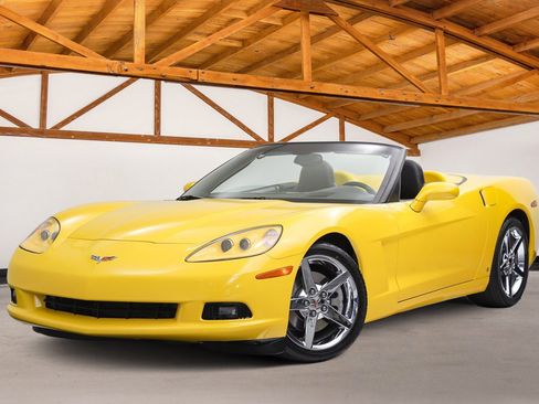 Used 2006 Chevrolet Corvette Convertible w/ Preferred Equipment Group RWD image 1