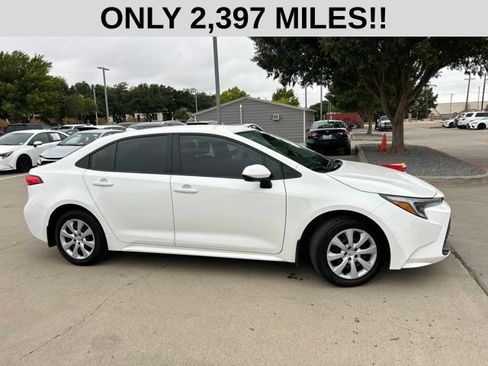 Used 2026 Toyota Corolla LE FWD image 2