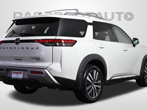 Used 2022 Nissan Pathfinder Platinum w/ Cargo Package image 10