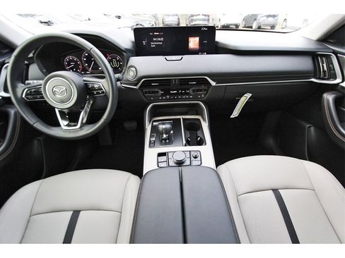 Certified 2025 MAZDA CX-70 3.3 Turbo w/ Premium Package image 8