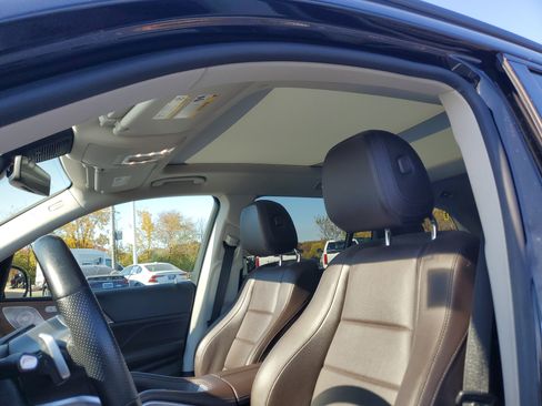 Used 2023 Mercedes-Benz GLS 450 4MATIC image 18