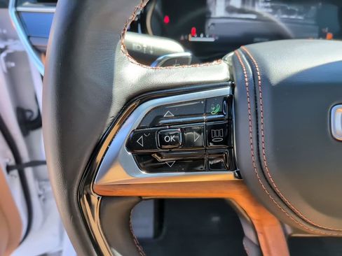 Certified 2024 Jeep Grand Cherokee Summit AWD/4WD image 25