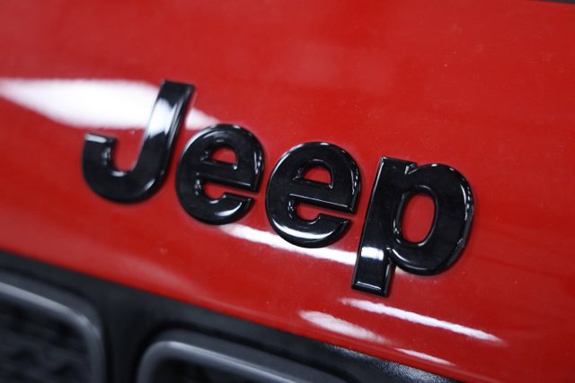 Used 2023 Jeep Renegade Trailhawk w/ Trailhawk Elite Group AWD/4WD image 4