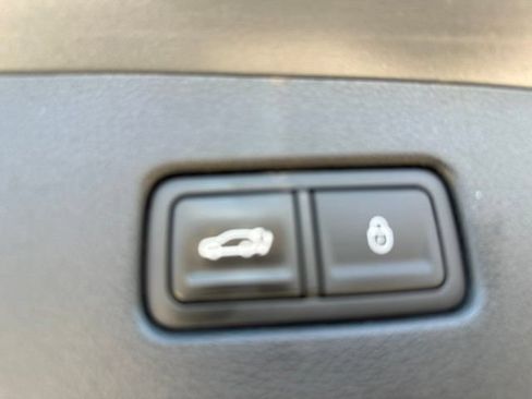 Used 2023 Genesis GV70 2.5T w/ Sport Prestige Package AWD/4WD image 12