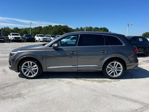 New 2025 Audi Q7 3.0T Premium Plus image 8